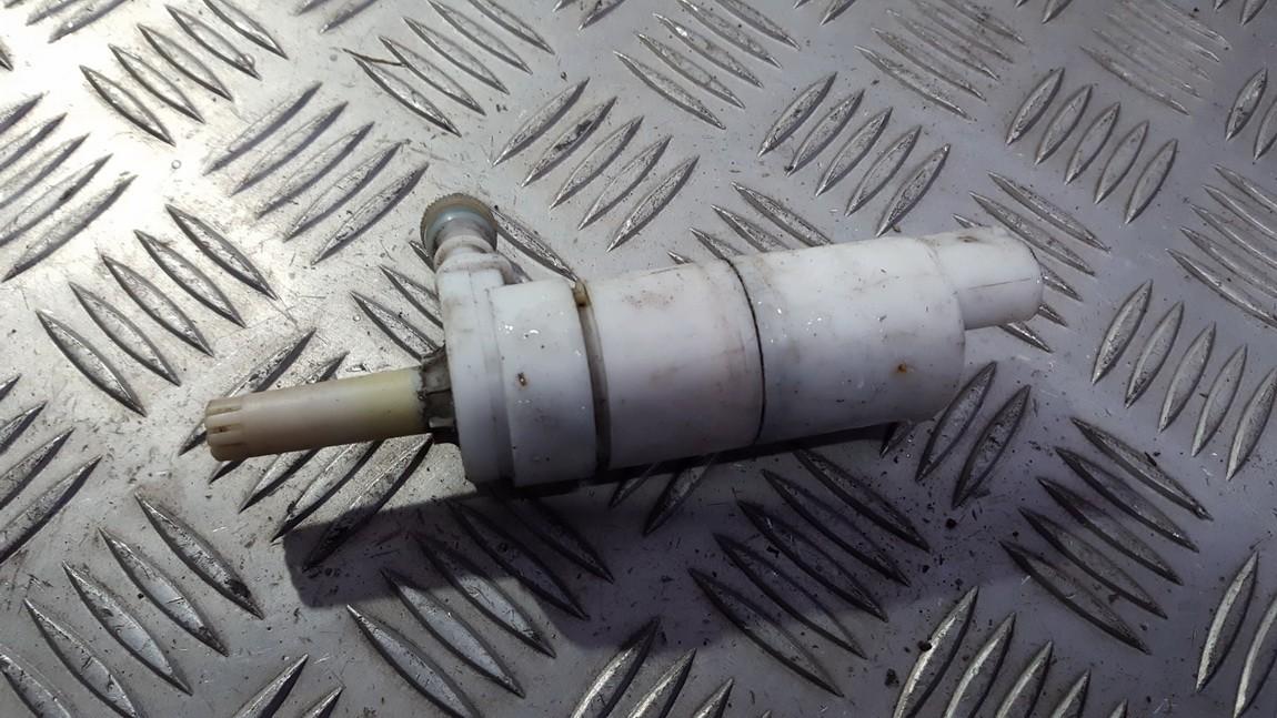 8TW00754016 Chrysler 300C 2006 Headlight Washer Pump