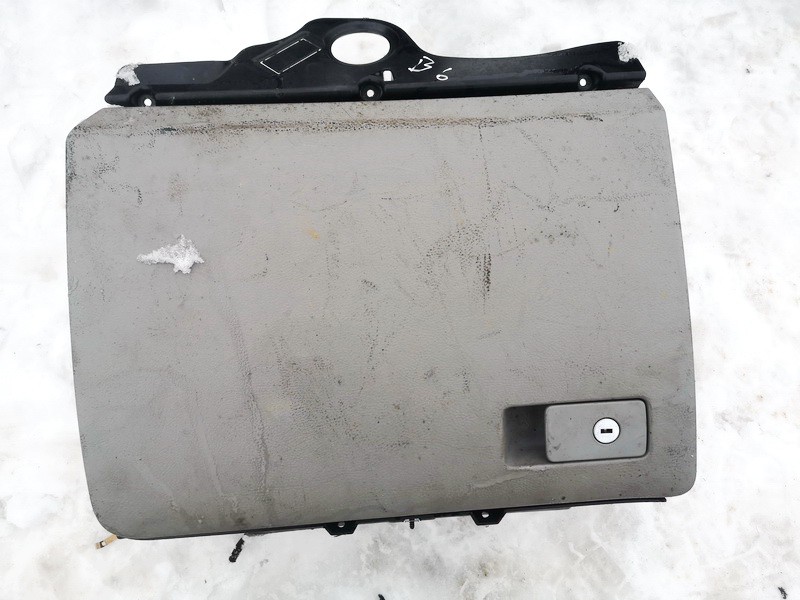 3C1857101 Volkswagen Passat 2006 Glove Box Assembly