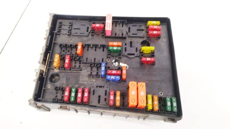 1K0937820 Volkswagen Caddy 2005 Drošinātāju kārba