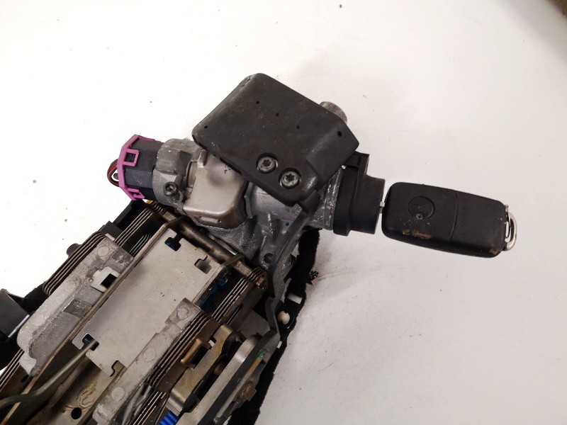 4B0905851G Volkswagen Passat 2005 Ignition Barrels (Ignition Switch)