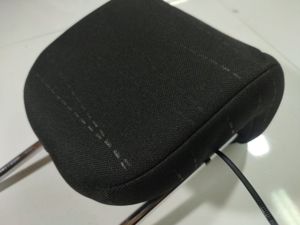 Toyota Yaris 2006 Seat headrest - Thumbnail 2