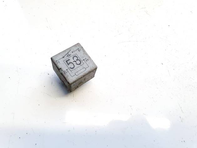 141951253B Volkswagen Polo 2006 RELÉ PARA AUTOMÓVIL