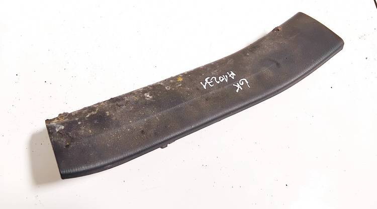 D09W68740 Mazda CX-3 2016 Listwa wykończeniowa progowa wewnętrzna - TYLNE LEWE