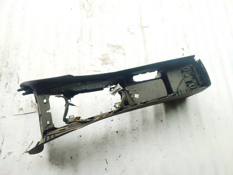 8687408 Volvo V50 2005 Seat Armrest - Thumbnail 4