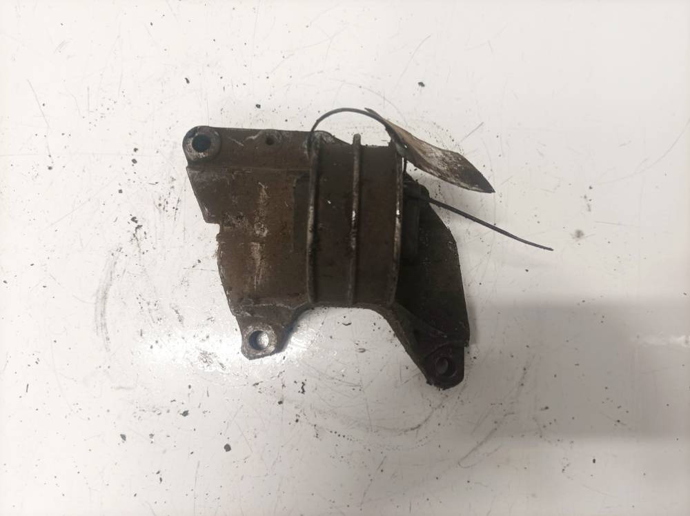 Volvo XC 90 2003 Engine Mounting and Transmission Mount (Engine support)