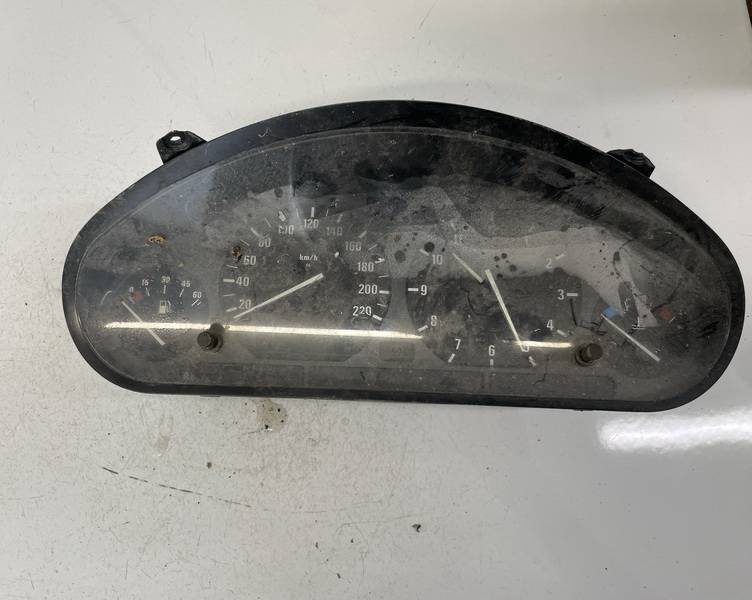 88311217 BMW 3-Series 1992 Speedometers - Cockpit - Speedo Clocks Instrument