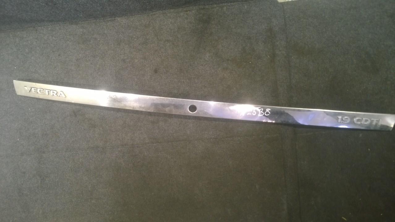 09177067 Opel Vectra 2006 Door handle tailgate boot trim strip cover - REAR