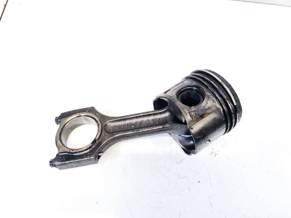 BMW 1-Series 2006 Piston and Conrod (Connecting rod)