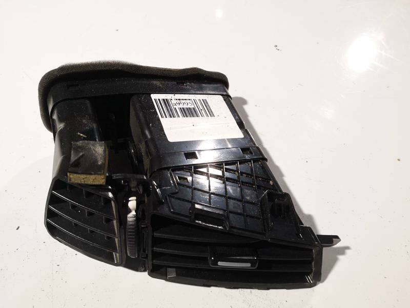 974201H000 Kia Ceed 2006 Wloty powietrza do kabiny