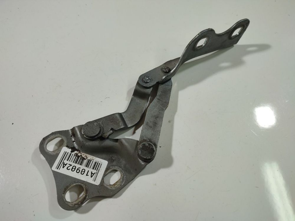 Opel Meriva 2006 Петля капота правая