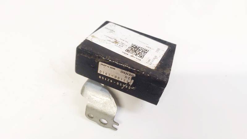 8865042150 Toyota RAV-4 2005 Kiti laikikliai