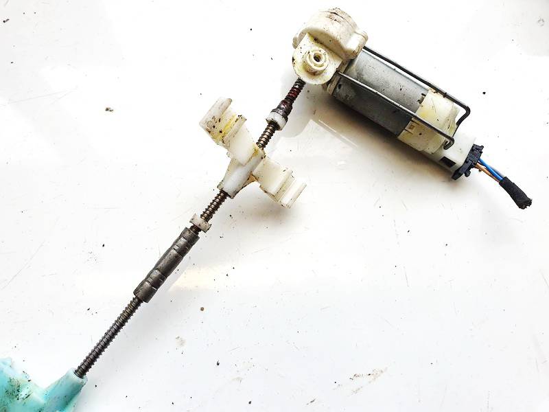 0131034 Volkswagen Golf 2004 Motor de ajuste del asiento - DELANTERO IZQUIERDO - Thumbnail 2