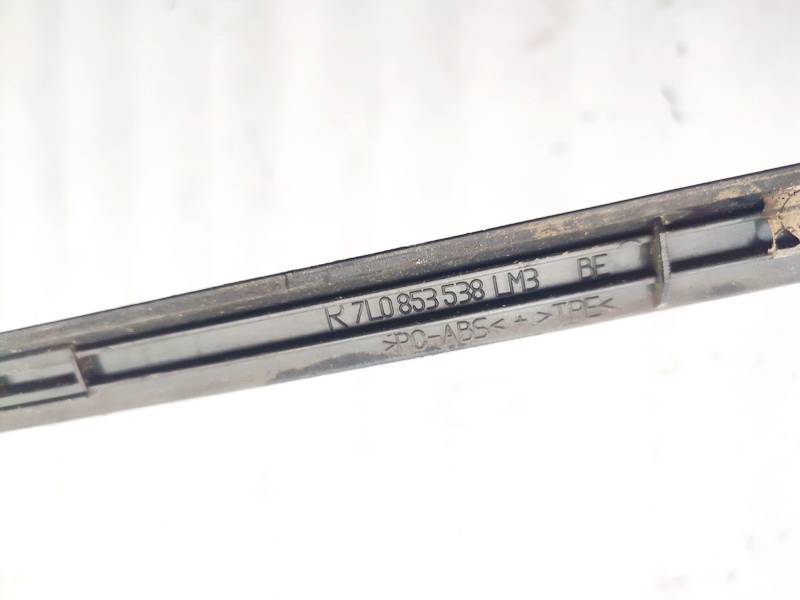 7L0853538LM3 Volkswagen Touareg 2003 Glass Trim Molding-weatherstripping - FRONT RIGHT - Thumbnail 4