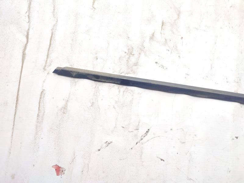 7L0853538LM3 Volkswagen Touareg 2003 Glass Trim Molding-weatherstripping - FRONT RIGHT - Thumbnail 3