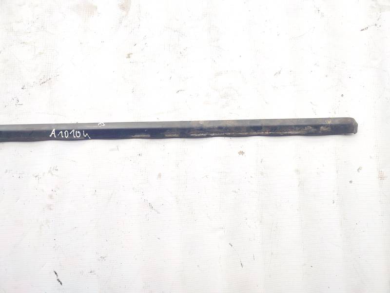 7L0853538LM3 Volkswagen Touareg 2003 Glass Trim Molding-weatherstripping - FRONT RIGHT - Thumbnail 2