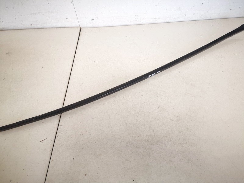 3C0854328A Volkswagen Passat 2005 Glass Trim Molding-weatherstripping - FRONT LEFT