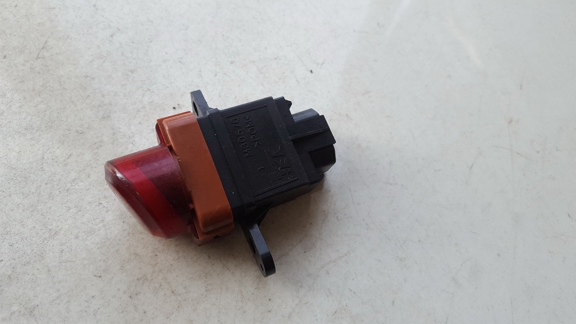 m30576 used Hazard switch Honda Civic 2006 1.8L EIS00758213 Used