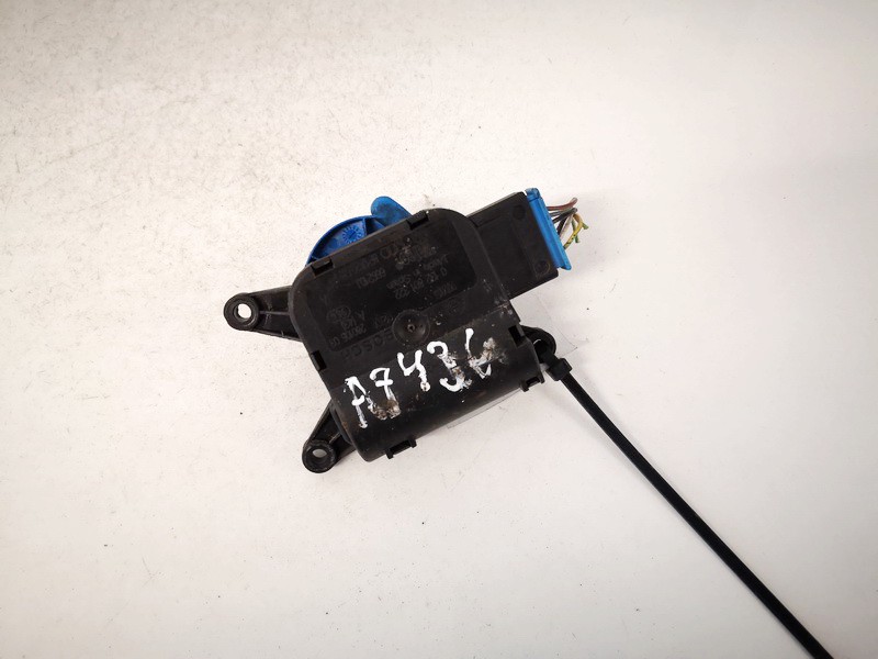 8e1820511f 0132801322 Heater Vent Flap Control Actuator Motor Audi A4