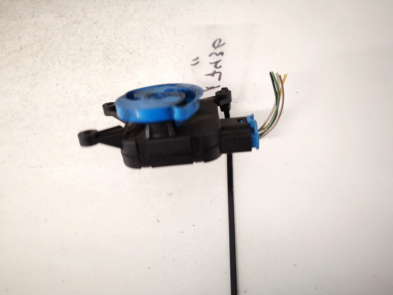 8e1820511f 0132801322 Heater Vent Flap Control Actuator Motor Audi A4
