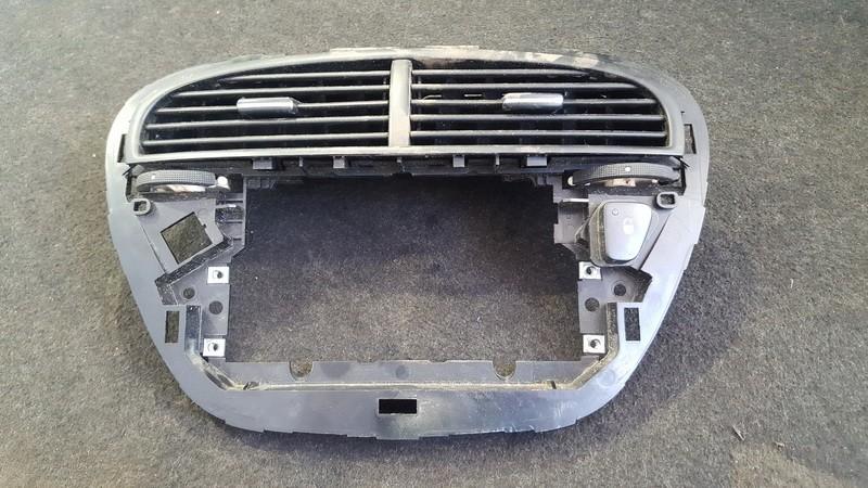 948684077 Peugeot 607 2000 Dash Vent (Air Vent Grille)
