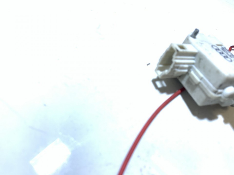 4L0810773B Audi Q7 2007 Fuel Flap Motor - Thumbnail 2