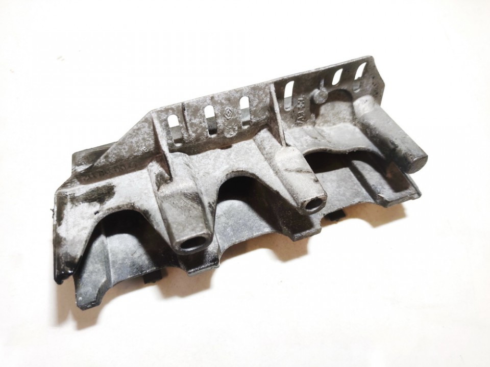 7700110112 Renault Scenic 2003 Engine Mount Bracket and Gearbox Mount Bracket