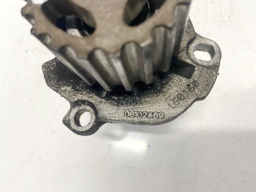 08102469 Volkswagen Passat 2003 Vandens pompa (siurblys) - Thumbnail 4