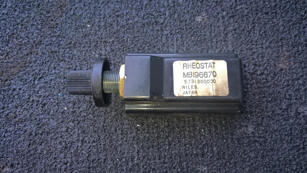 Mb196670 5731360000 dash interior light dimmer control switch dimmer