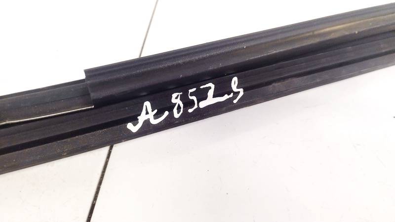 Volkswagen Passat 2007 Schachtleiste Türleiste Aussen Vorne Rechts - Thumbnail 3