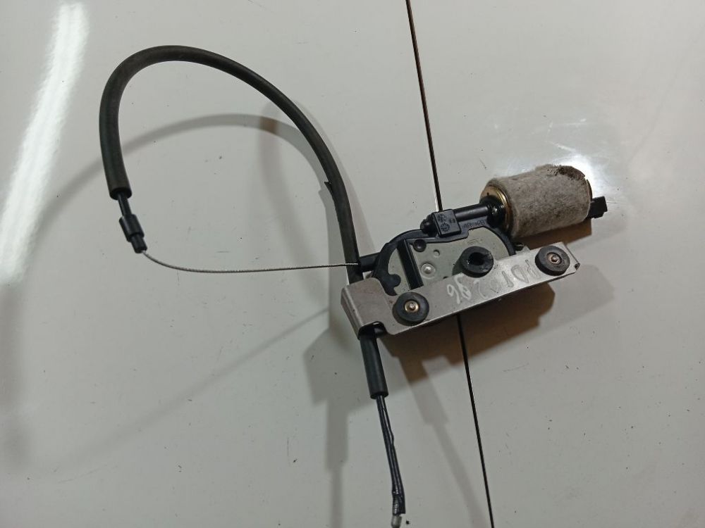 96PD10296 Audi A4 2001 Seat Motor Regulator - FRONT RIGHT