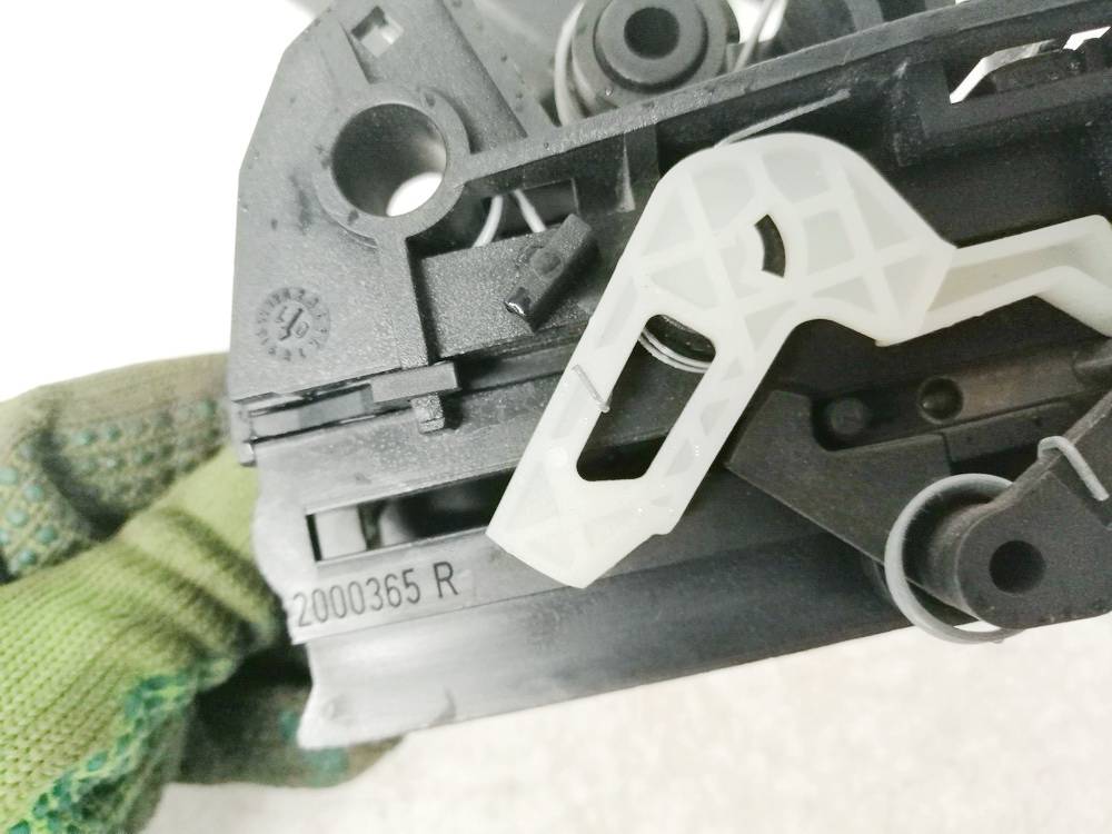 2000365R Audi A2 2002 Seat Lock Latch assembly - Thumbnail 3