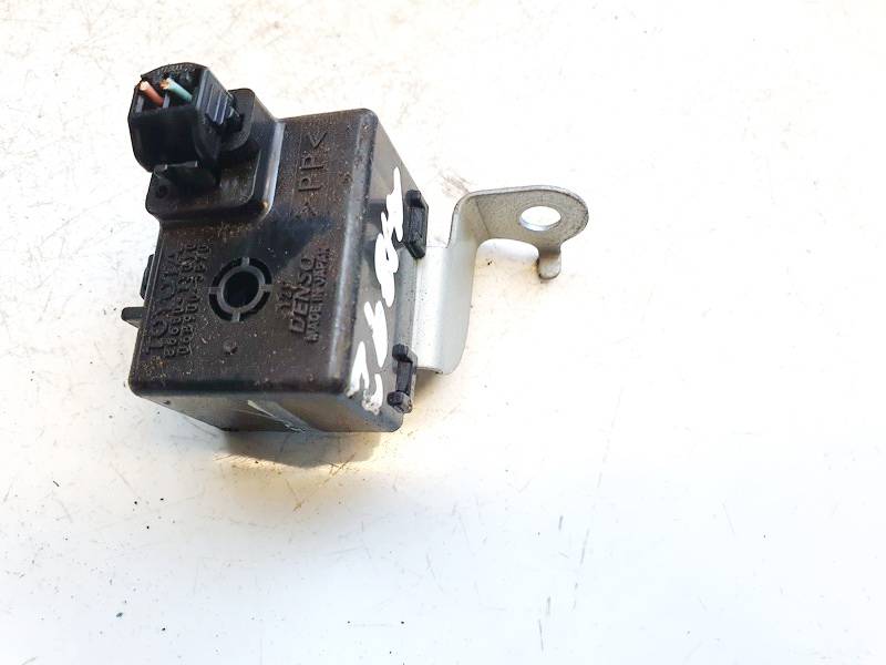 8665013010 Toyota Corolla Verso 2006 Relay module - Thumbnail 2