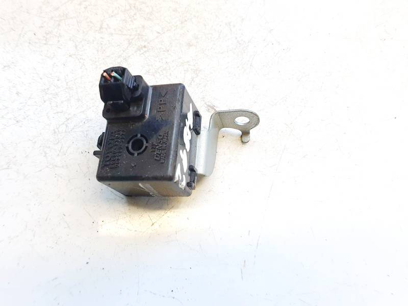 8665013010 Toyota Corolla Verso 2006 Relay module - Thumbnail 3