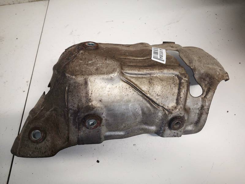 Toyota Auris 2007 Protección térmica del escape
