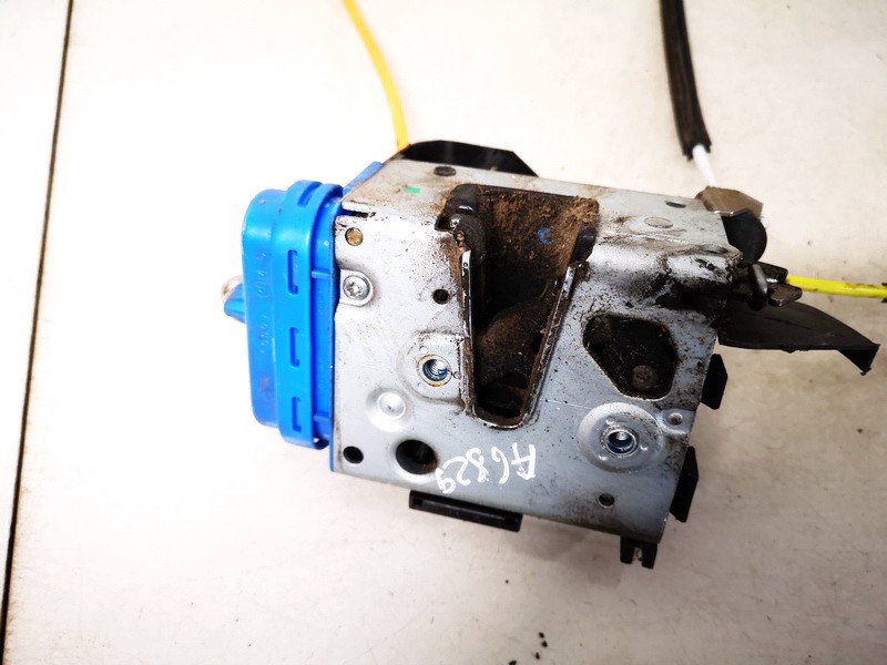 8D0839015A Audi A4 1996 Duru spyna G.K.