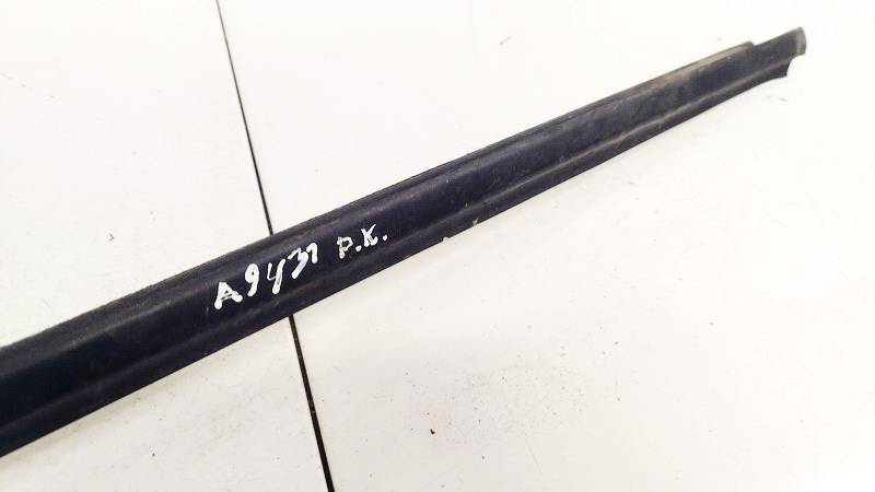 Skoda Octavia 1998 Glass Trim Molding-weatherstripping - FRONT LEFT - Thumbnail 2