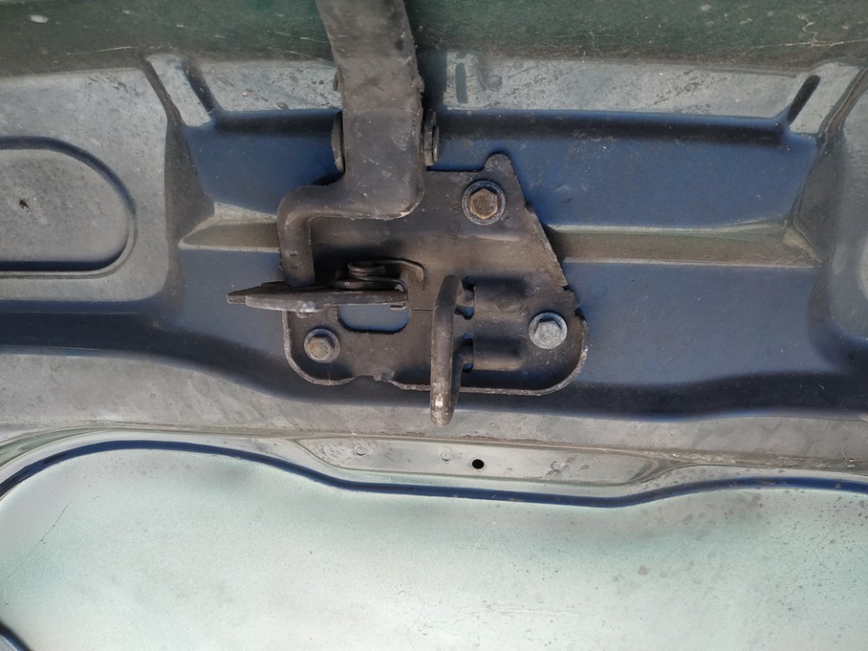 Audi A4 1996 Konepellin lukko - Thumbnail 3