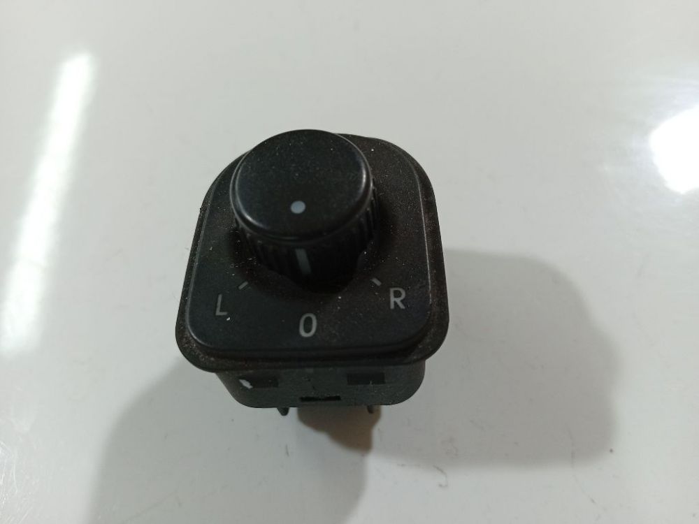 1K0959565 Volkswagen Golf 2006 Ārējo spoguļu vadība