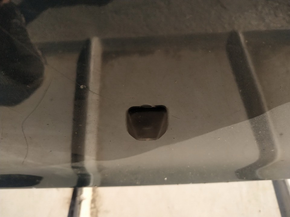 Audi A4 1996 Dysza spryskiwacza przedniej szyby