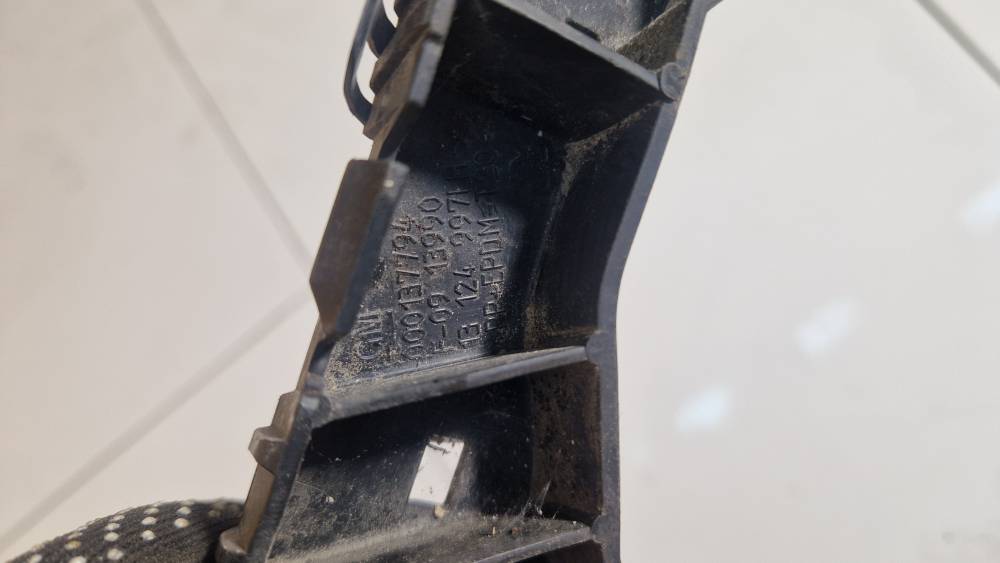 13124997 Opel Zafira 2005 Bampera turētājs - PRIEKŠA PA KREISI - Thumbnail 3