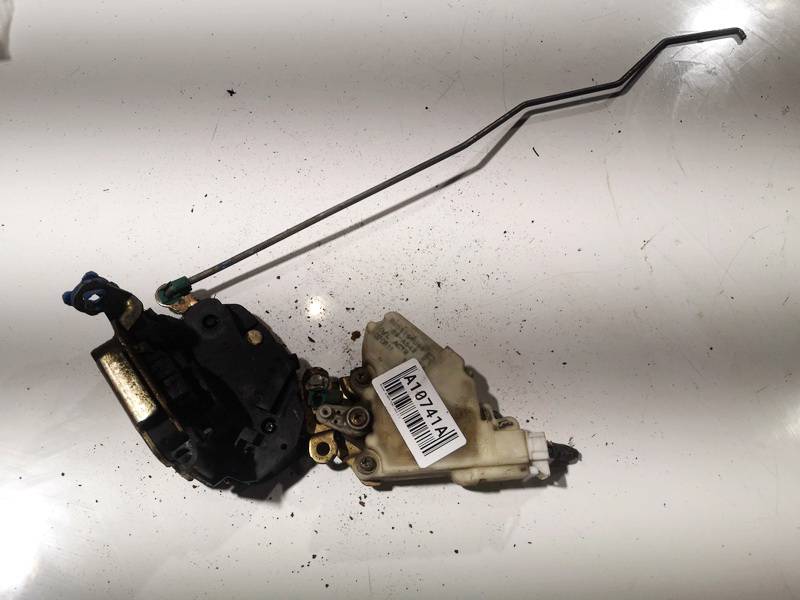 8055261U66 Nissan Almera Tino 2003 Door Lock Mechanism - FRONT RIGHT