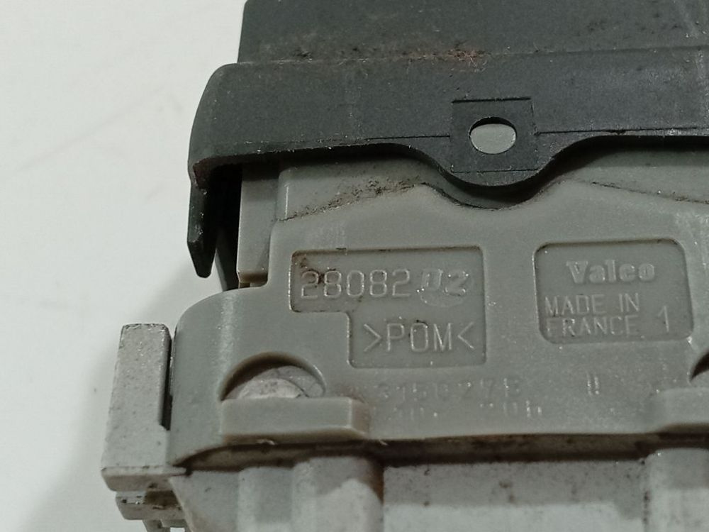 28082 Renault Scenic 2005 Przycisk sterowania szybą (przyciski podnoszenia szyby) - Thumbnail 4