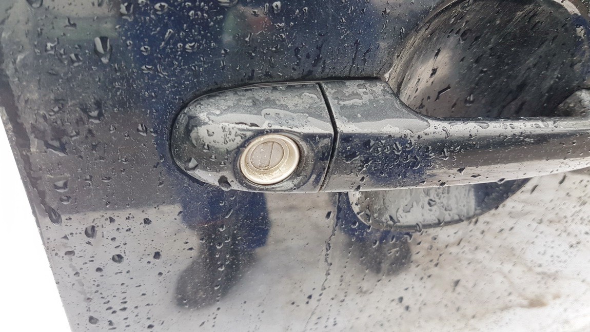 Kia Ceed 2010 Door Handle Exterior - FRONT RIGHT - Thumbnail 2