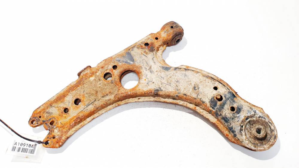 Volkswagen Bora 2000 Control arm - FRONT LEFT