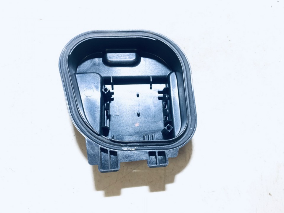 PBTASAGF20 BMW X1 2010 Headlight bulb dust cover cap - FRONT - Thumbnail 2