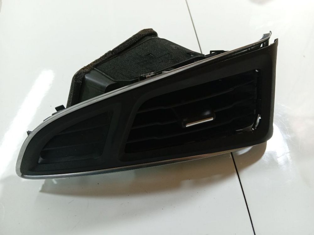 BM51018B09 Ford Focus 2014 Wloty powietrza do kabiny