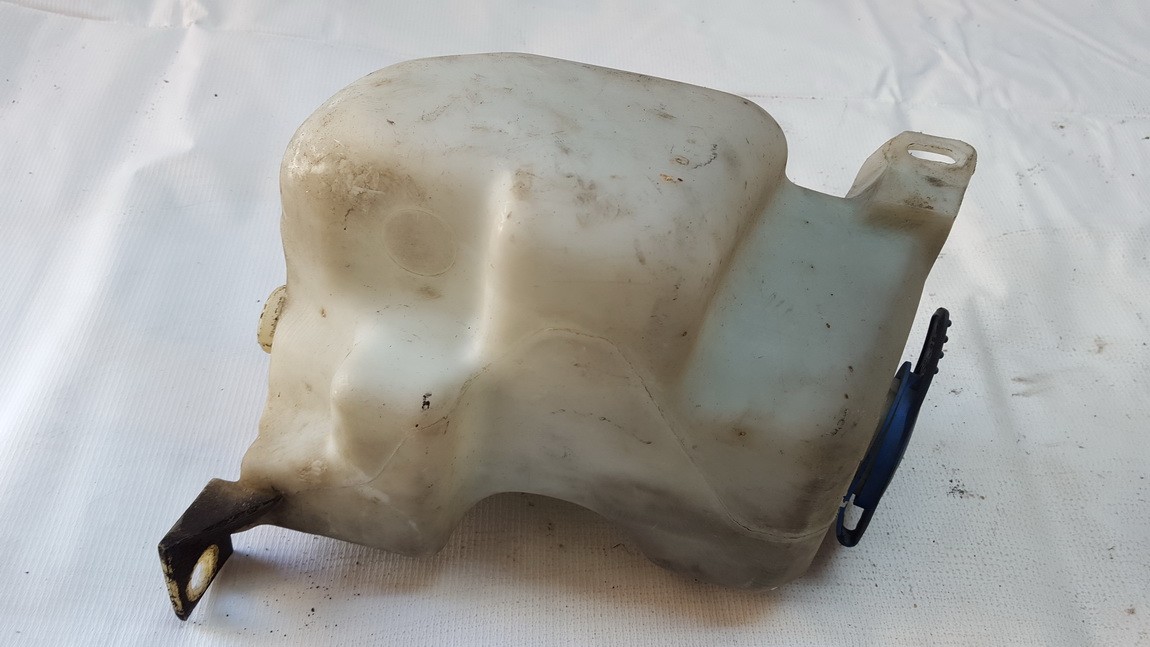 1J0955453F Volkswagen Golf 2003 Windshield Washer Reservoir tank (WASHER BOTTLE)
