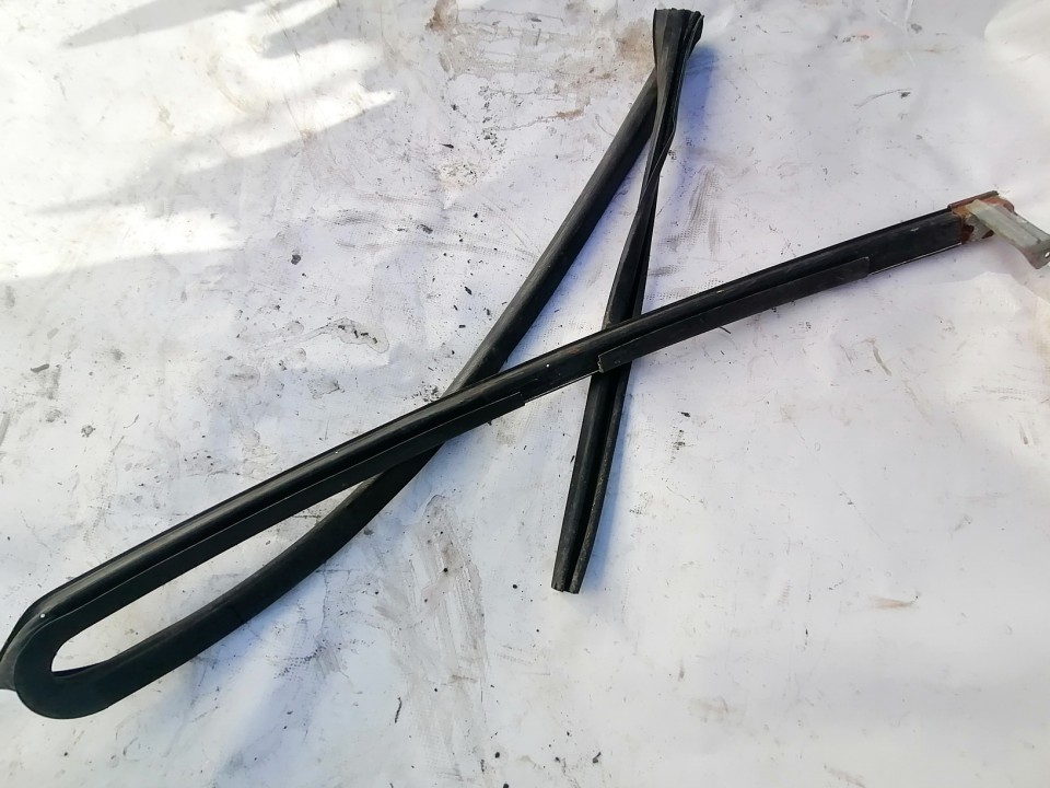 Nissan Almera 2000 Schachtleiste Türleiste Aussen Vorne Rechts - Thumbnail 2