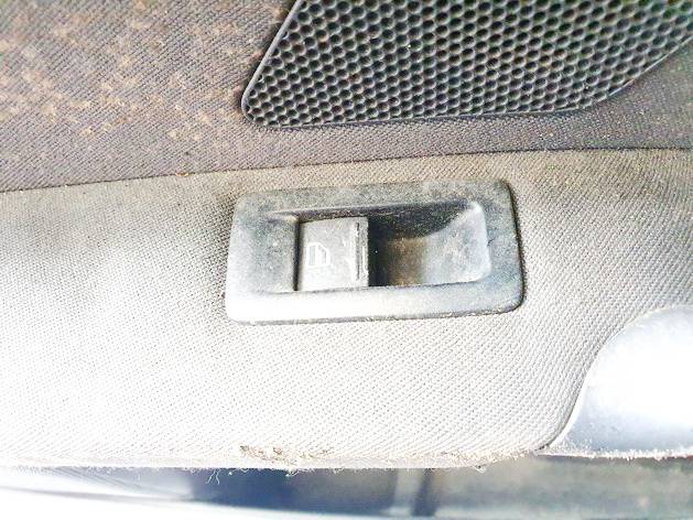 Volkswagen Touran 2004 Power window control (Window Regulator-Window Switch) - Thumbnail 2