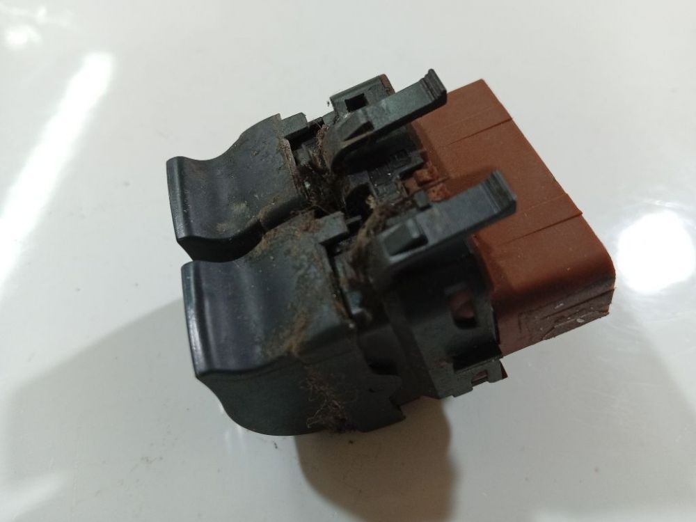 Renault Scenic 2005 Przycisk sterowania szybą (przyciski podnoszenia szyby) - Thumbnail 4